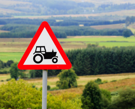 NFU Mutual advises farmers on safe tractor use on roads